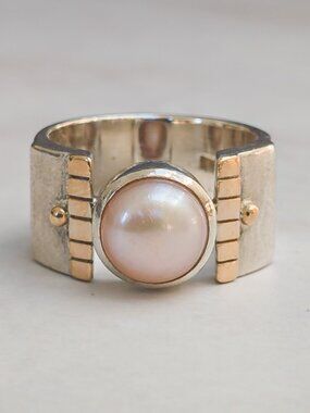 Modernist Sterling Wide-Band Pearl Ring, Two-Tone, Size 6.75 (Silpada catalog)